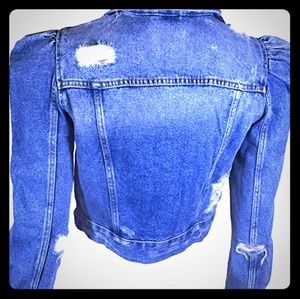PLEASE sell me a  ZARA puffy shoulder denim jacket